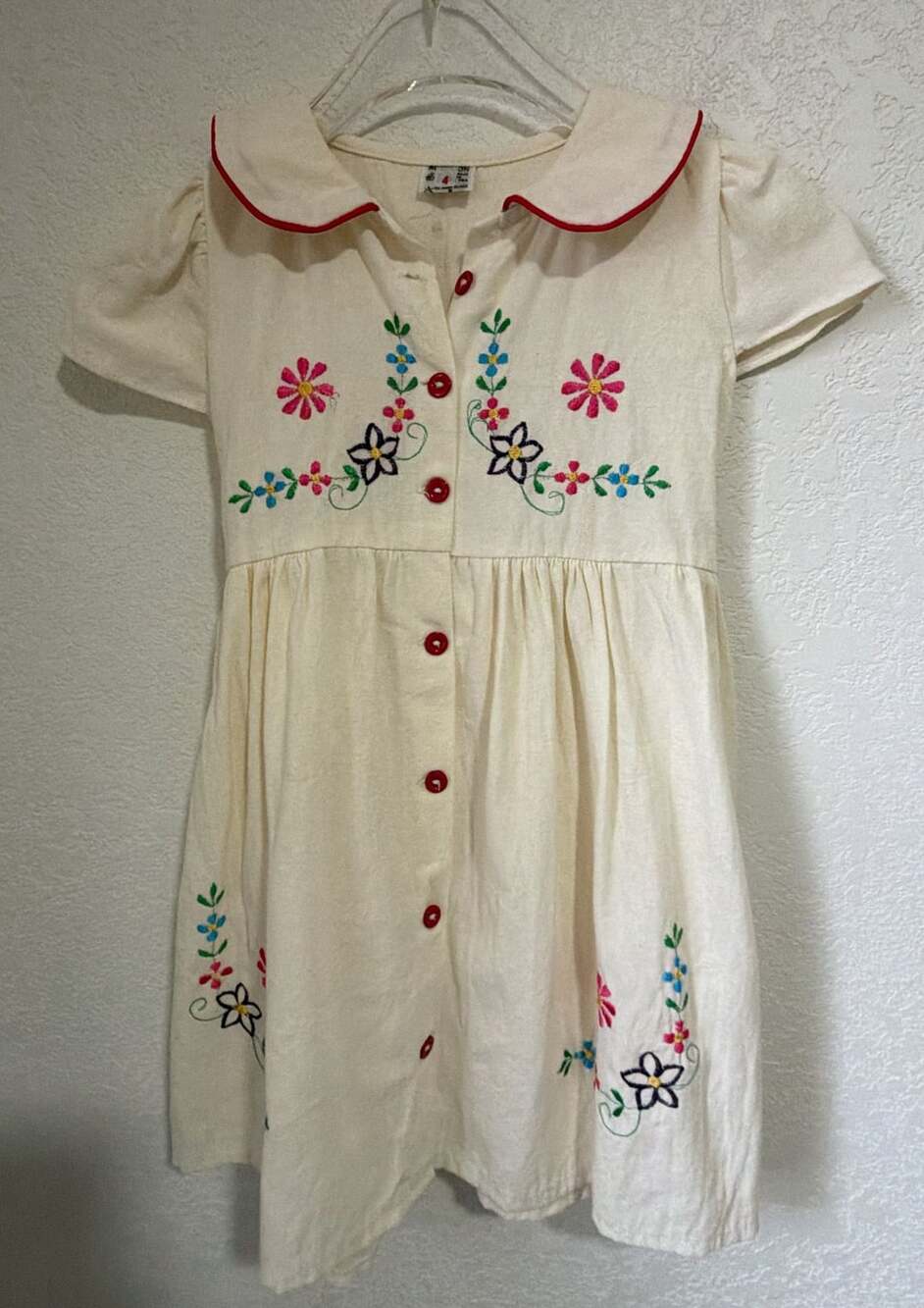 Vintage Hand Embroidered Floral Dress Size 4 Cream Red Collar